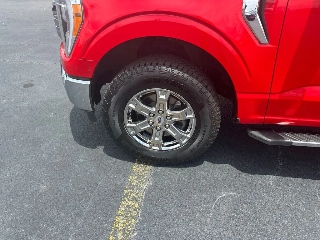 Used 2022 Red Ford XLT image 11
