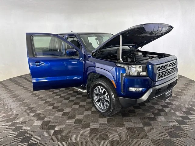 Used 2022 Blue Nissan SV image 12