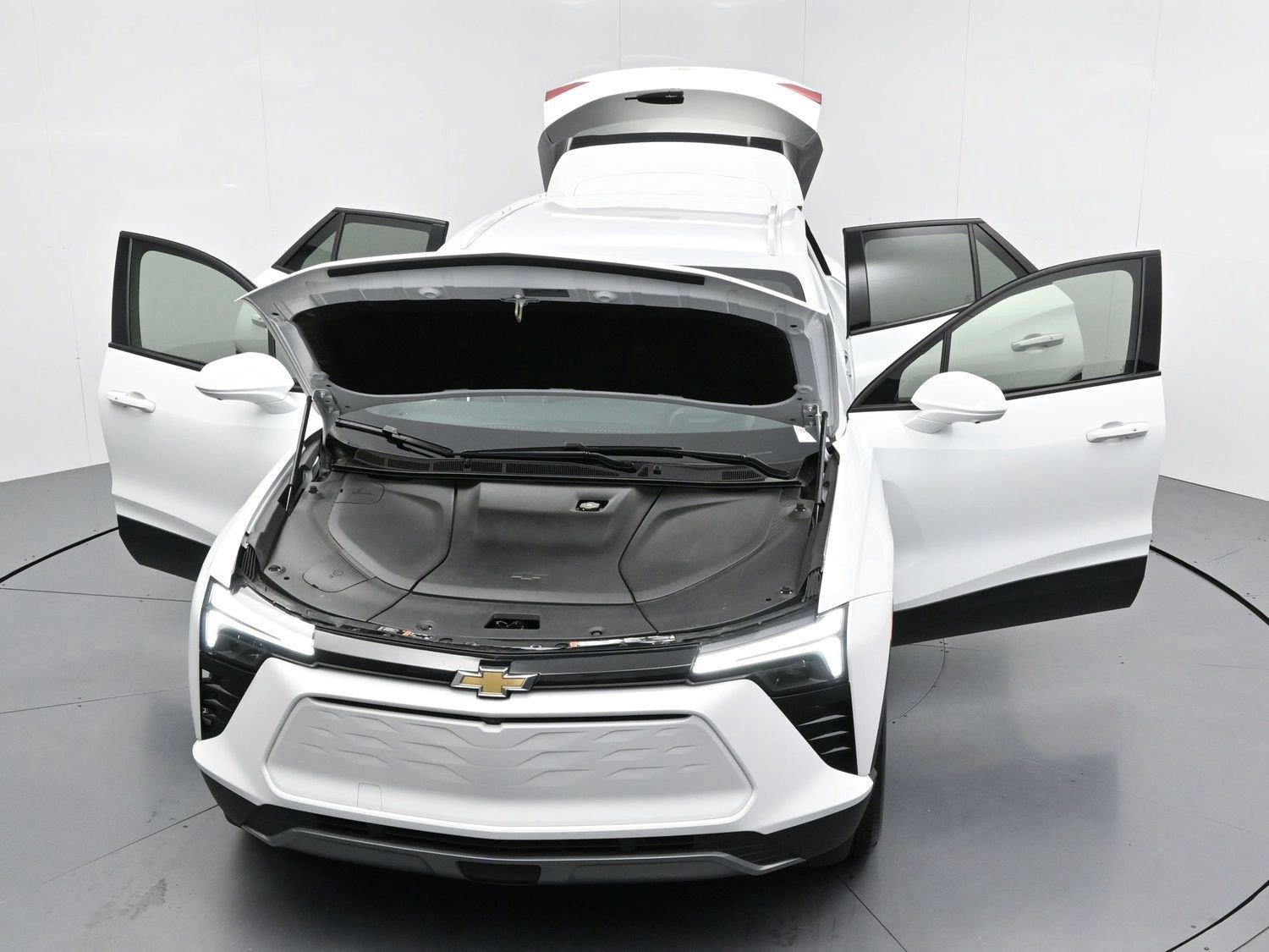 Used 2024 Summit White Chevrolet LT image 44