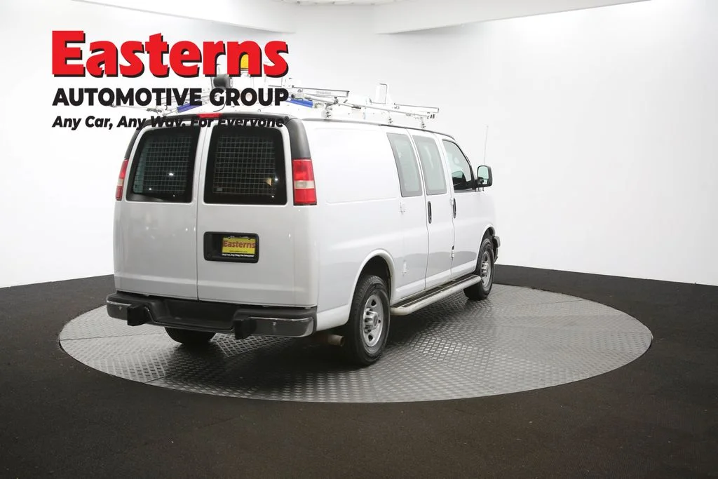 Used 2015 White GMC Work Van image 38