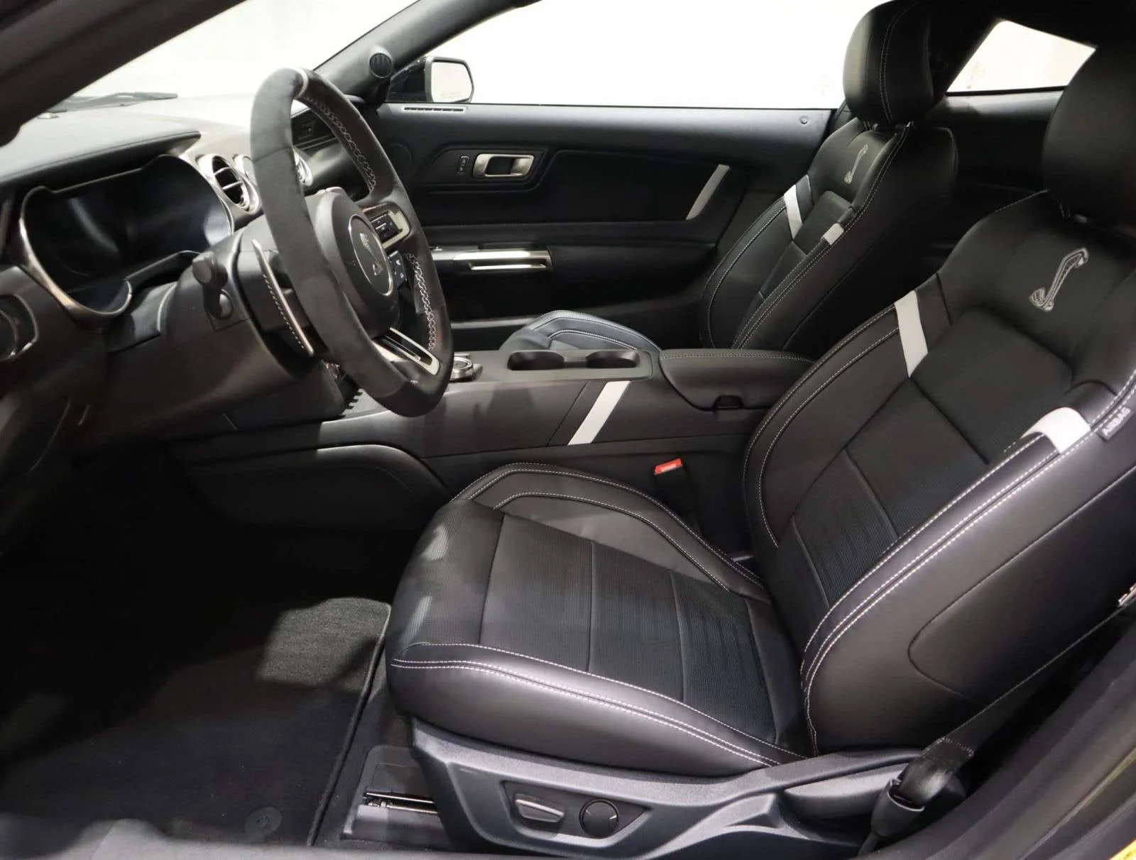 Used 2021 Carbonized Gray Metallic Ford Shelby GT500 image 19