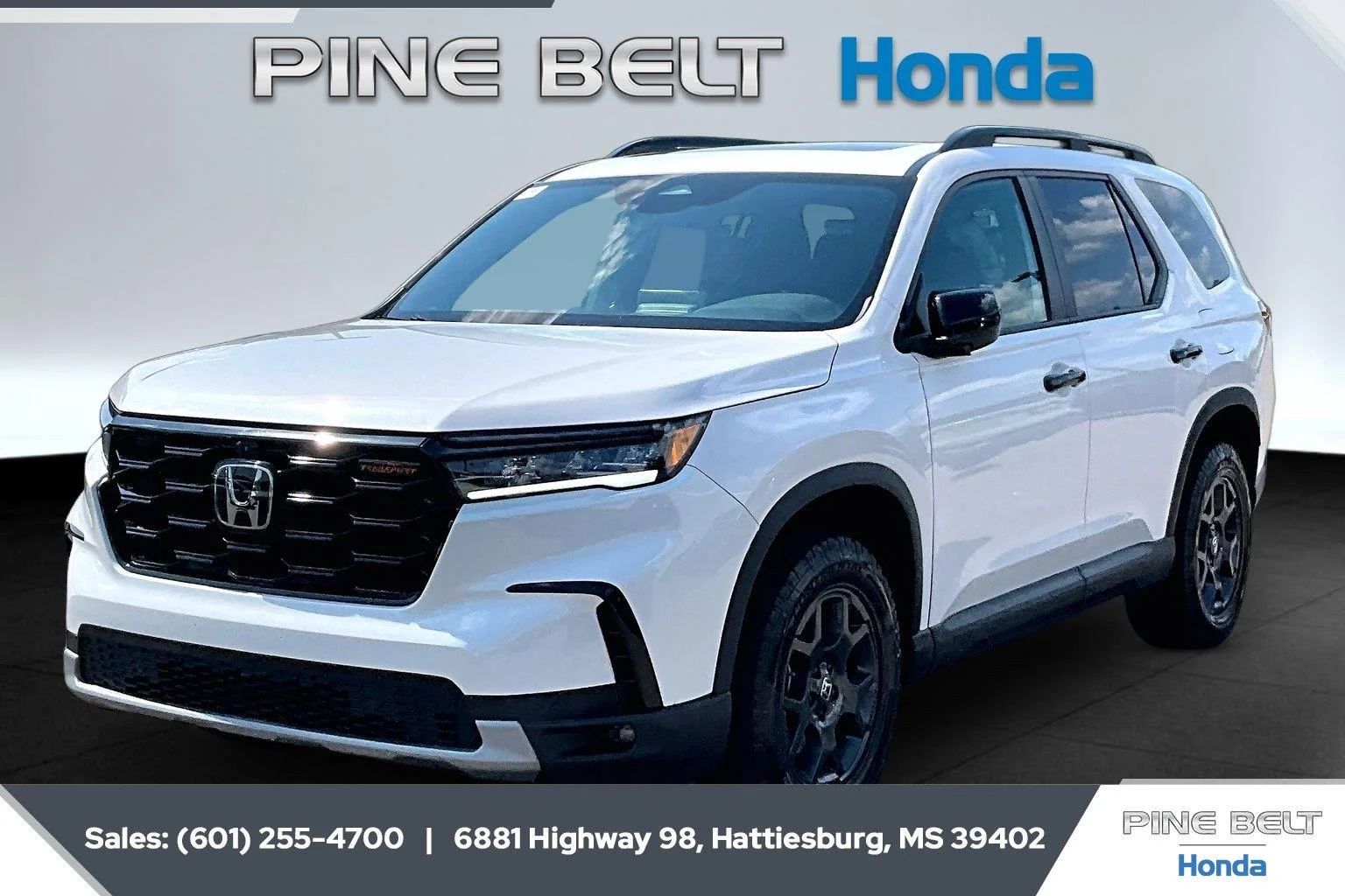 Used 2024 Platinum White Pearl Honda TrailSport image 1