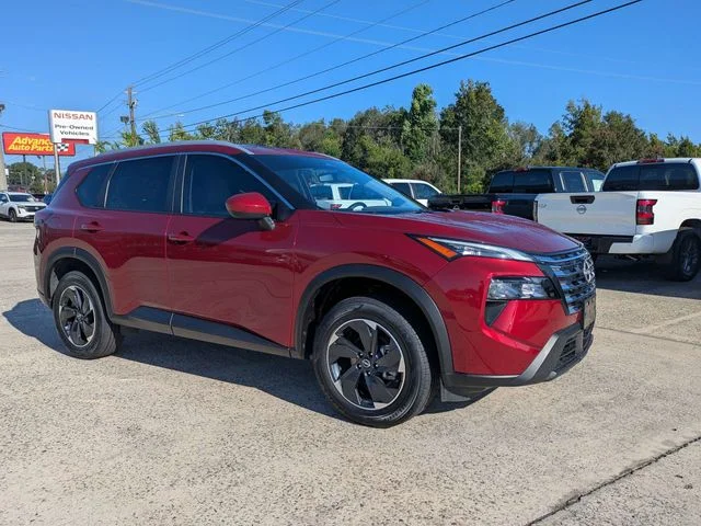 Used 2025 Red Nissan SV image 2