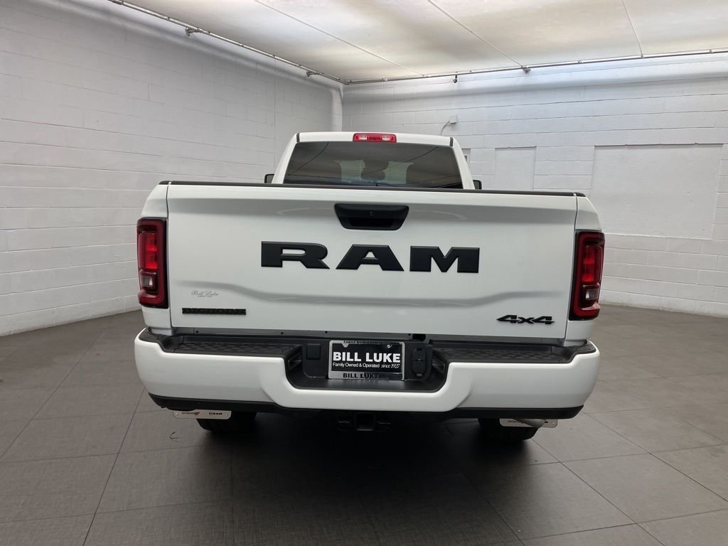 New 2026 Bright White Clear-Coat Exterior Paint RAM Big Horn SRW image 4