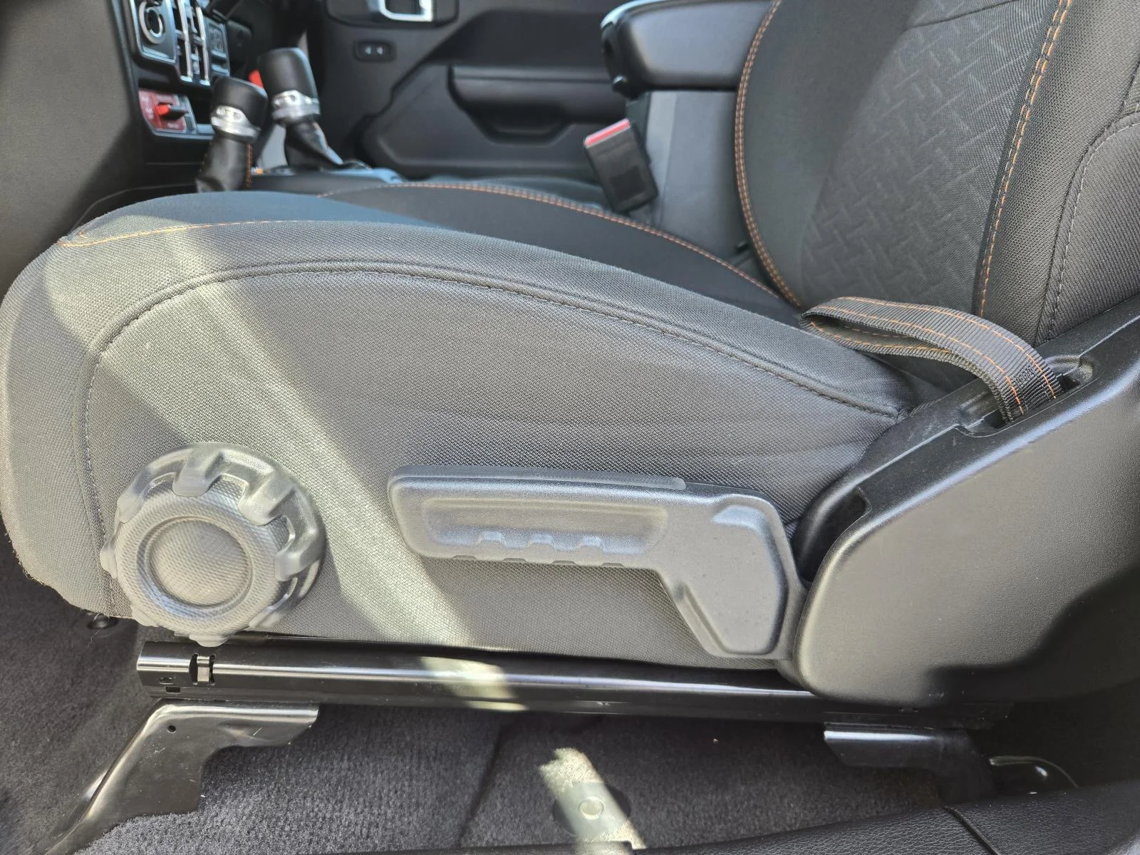 2021 Jeep Gladiator Mojave - Photo 25