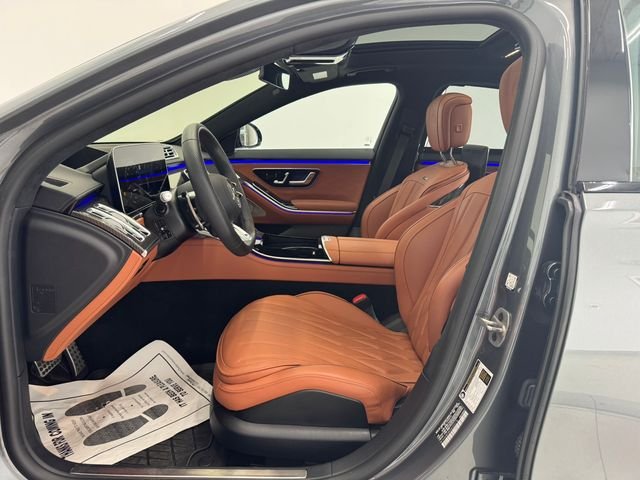 Certified Used 2025 Selenite Gray Metallic Mercedes-Benz S 63 E AMG® image 18