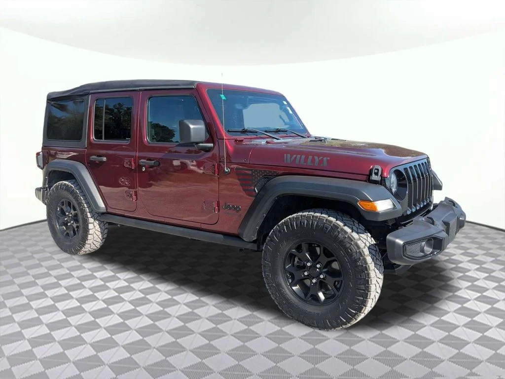 Used 2021  Jeep Unlimited Willys image 2