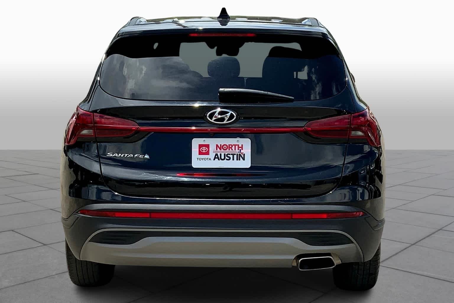 Used 2021 Twilight Black Hyundai SE image 5