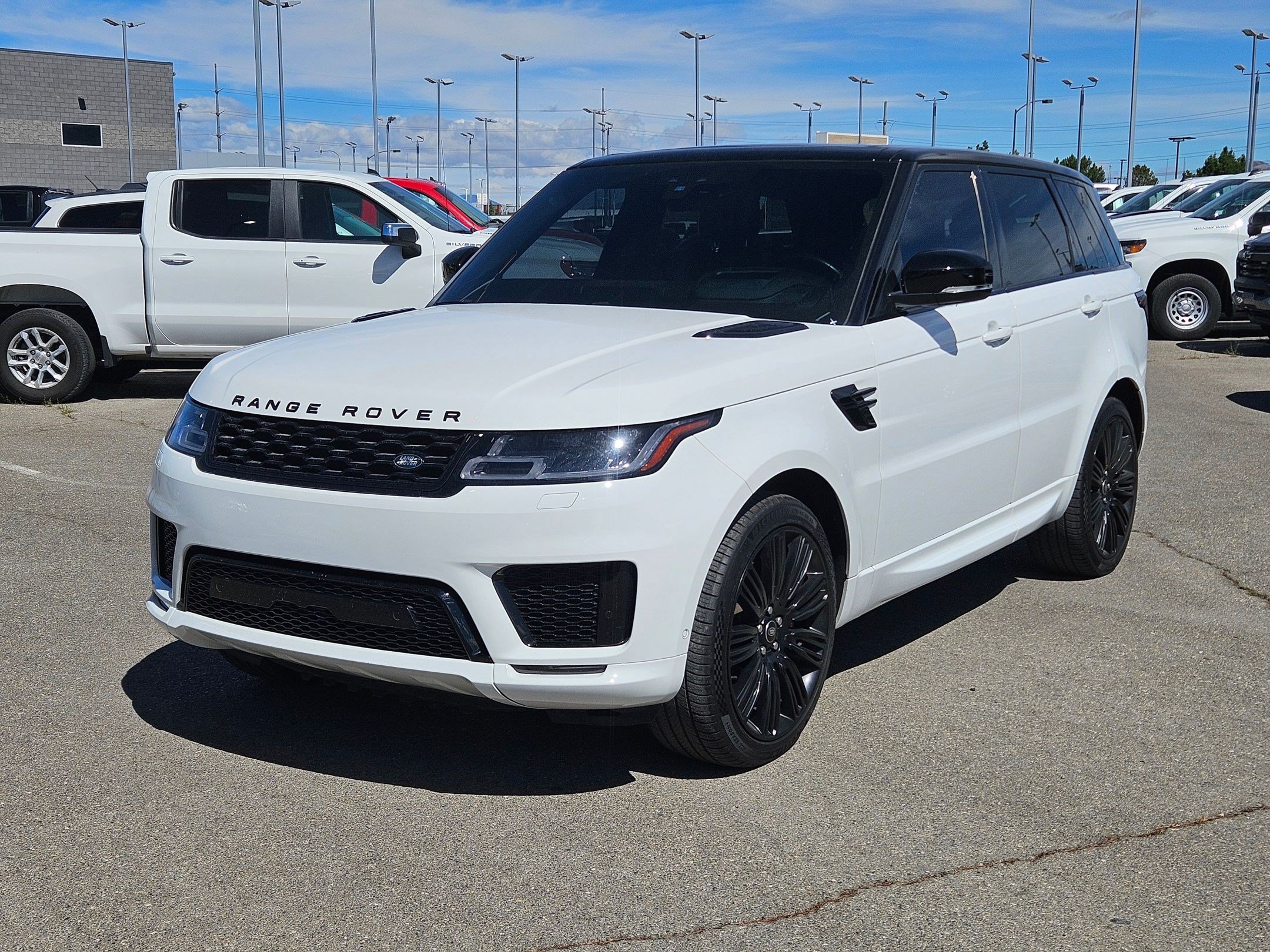 Used 2022 White Land Rover HSE Dynamic image 8