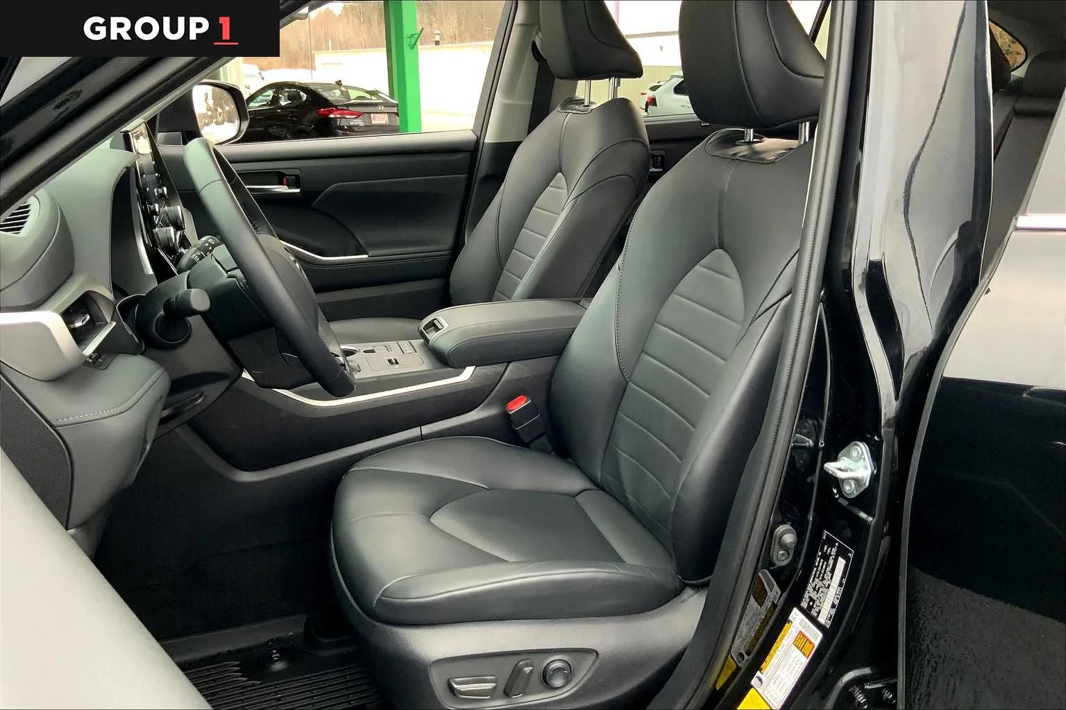 Certified Used 2021 Midnight Black Metallic Toyota Hybrid XLE image 9
