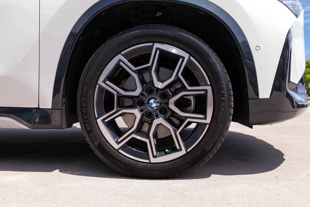 Used 2025 Alpine White BMW xDrive28i image 12