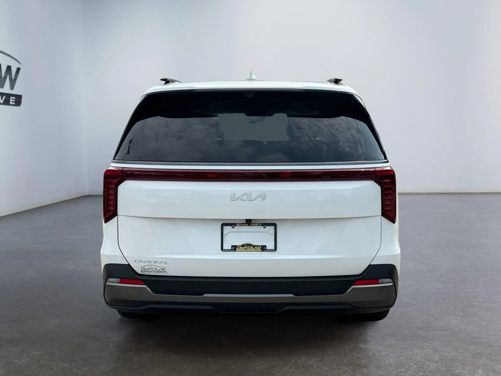 Used 2025 Snow White Pearl Kia SX Prestige image 4