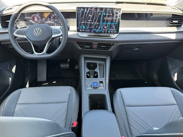 New 2026 Pyrite Silver Metallic Volkswagen 2.0T SE image 29