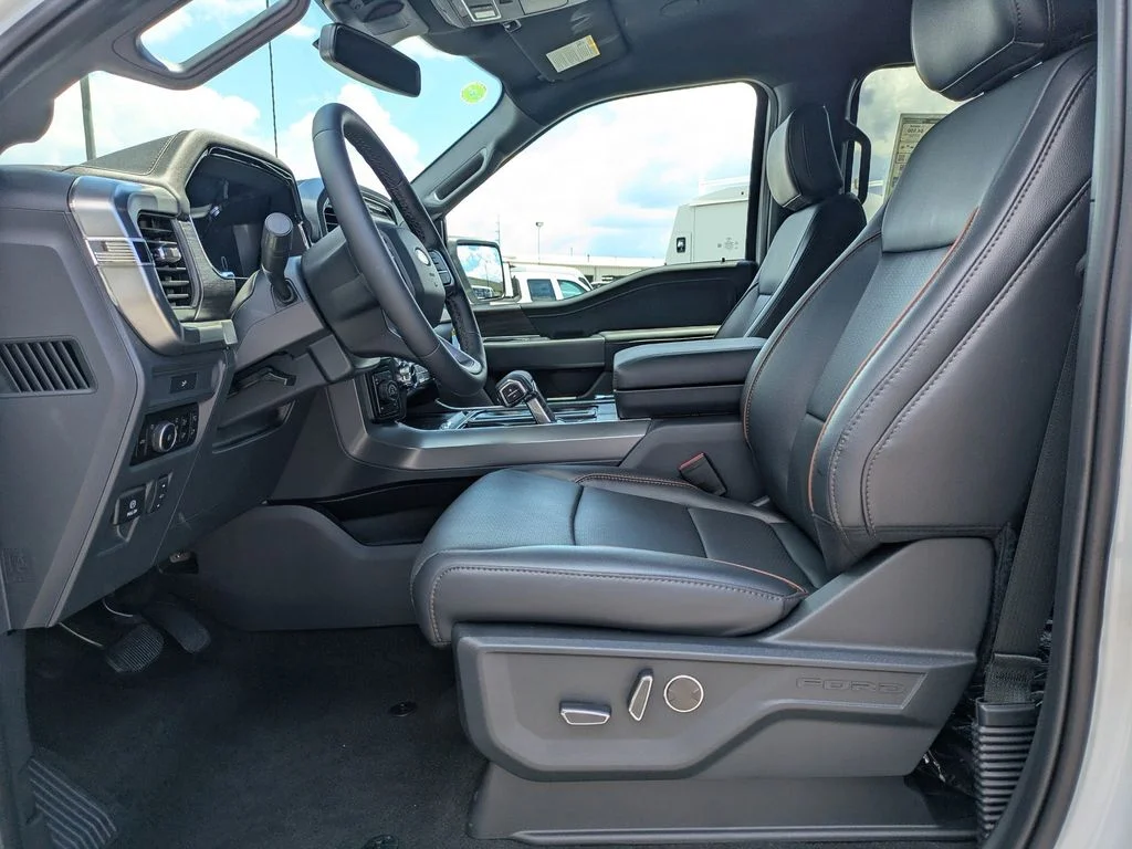 New 2026 Oxford White Ford Lariat image 21