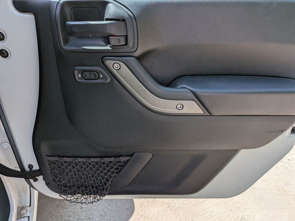Used 2016 White Jeep Unlimited Sport image 30
