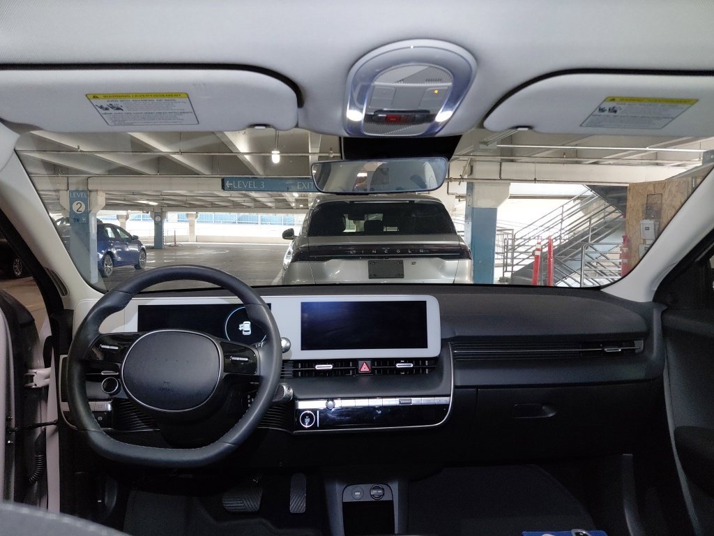 Certified Used 2024 Gray Hyundai SEL image 6