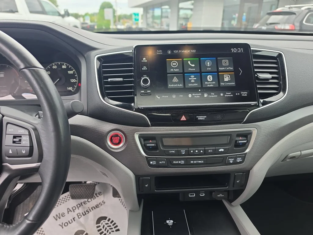 Used 2024 White Honda RTL image 20