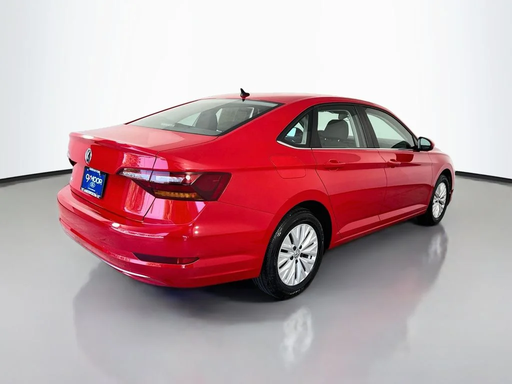 Used 2019 Tornado Red Volkswagen S image 13