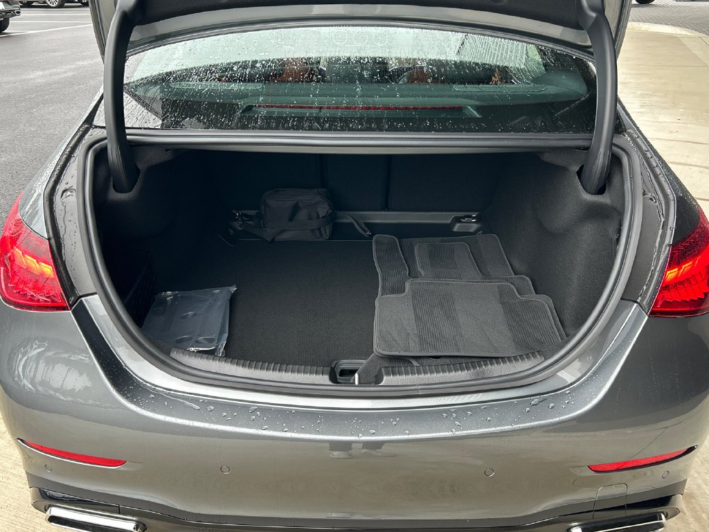 New 2026 Selenite Grey Metallic Mercedes-Benz C 300 image 7