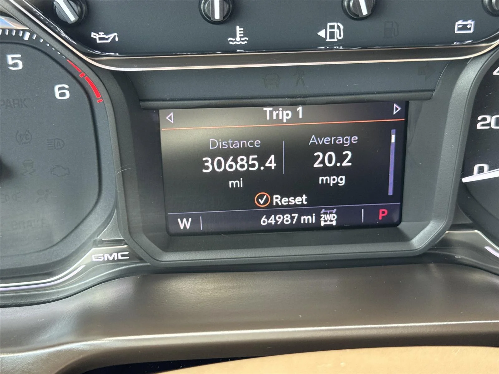 Used 2021 CAYENNE RED TINTCOAT GMC SLT image 38