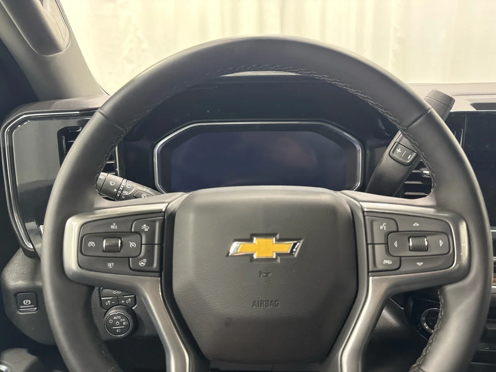 Used 2026 Summit White Chevrolet LT image 18