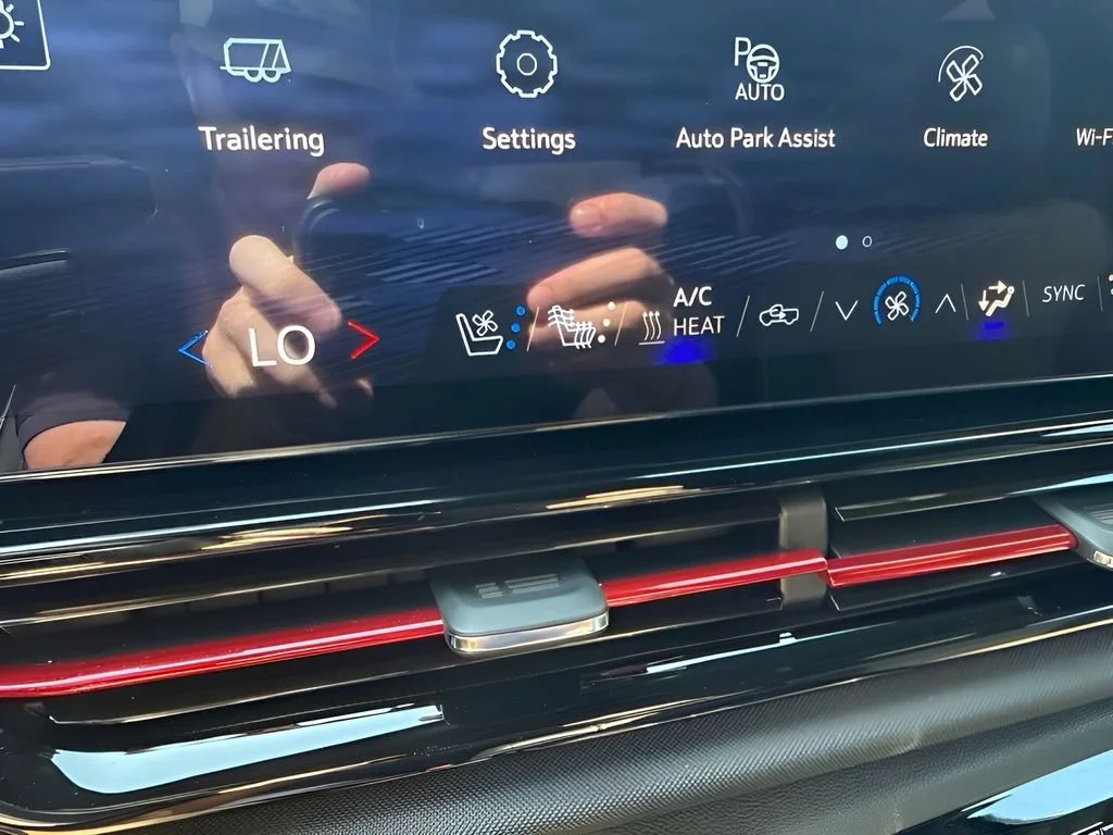 Used 2026 Blue Smoke Metallic Chevrolet Trail Boss - Max Range image 23