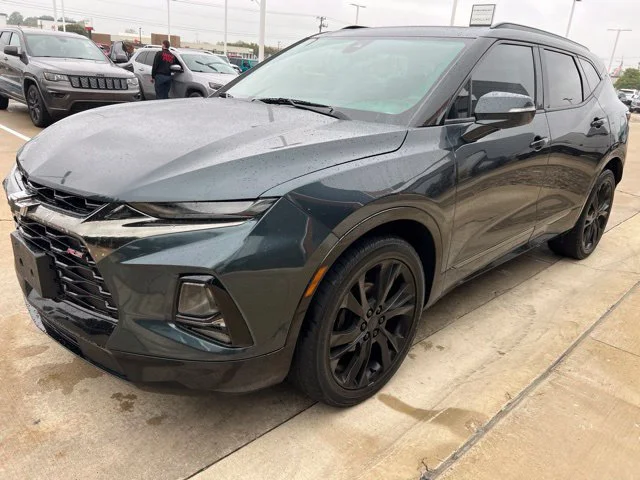 Used 2019 Gray Chevrolet RS image 7
