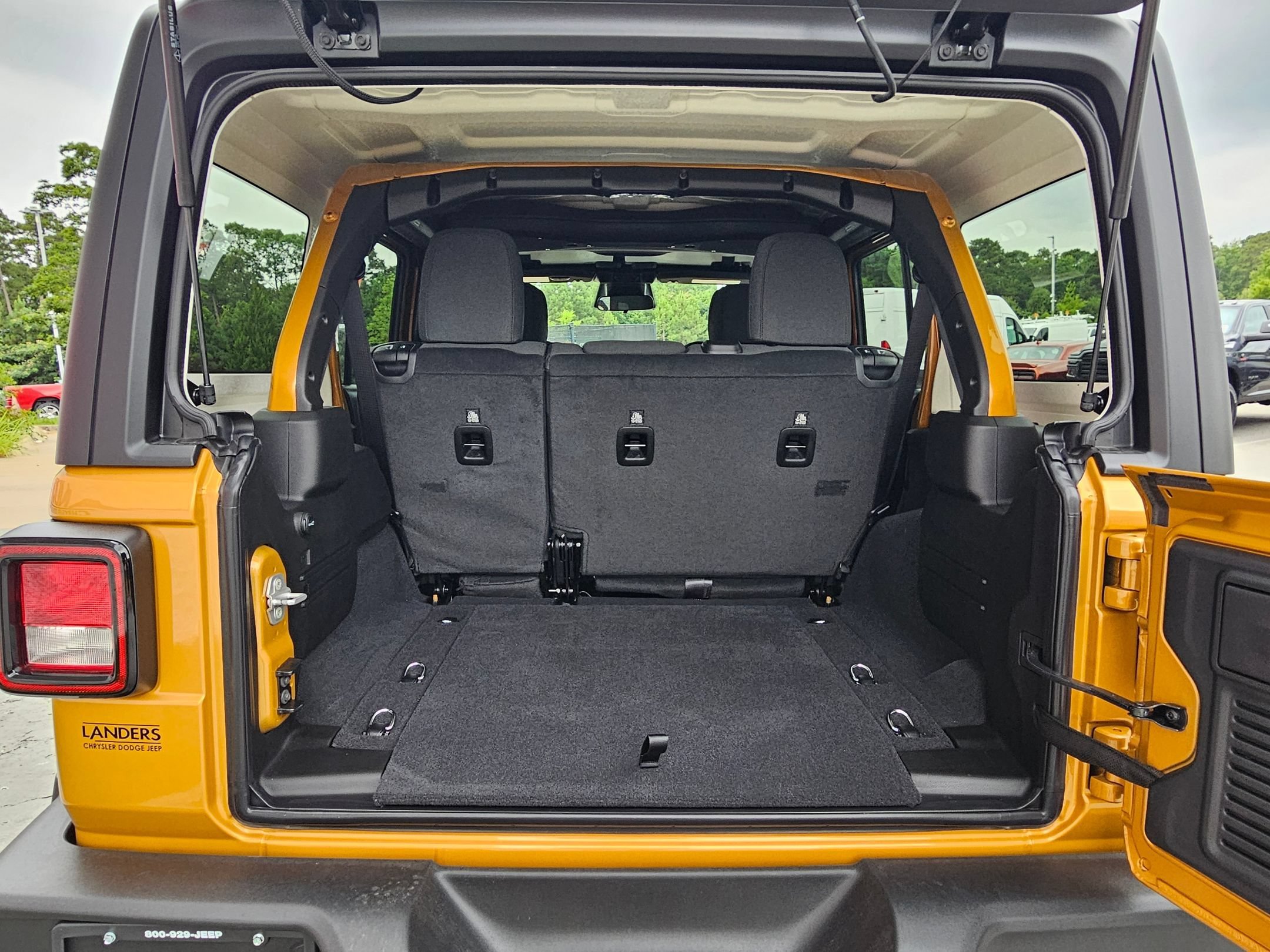 New 2026 Goldilocks Exterior Paint Jeep Sport S image 26
