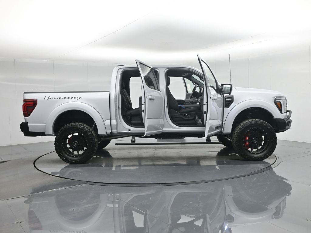 New 2025 Space White Metallic Ford Lariat image 4