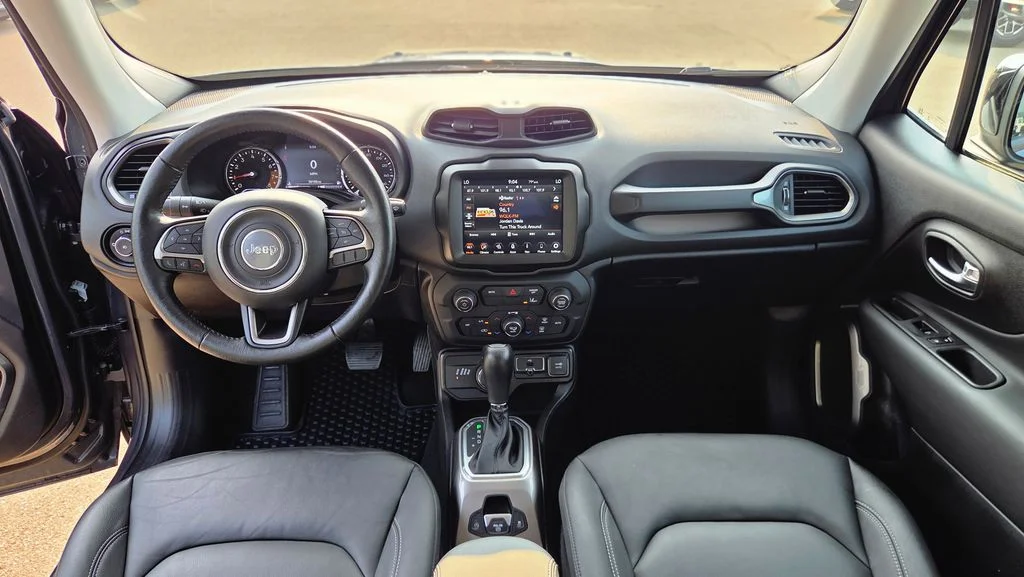 Used 2022 Gray Jeep Limited image 24