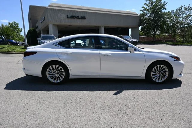 Certified Used 2021 EMINENT WHITE PEARL Lexus 350 Ultra Luxury image 2