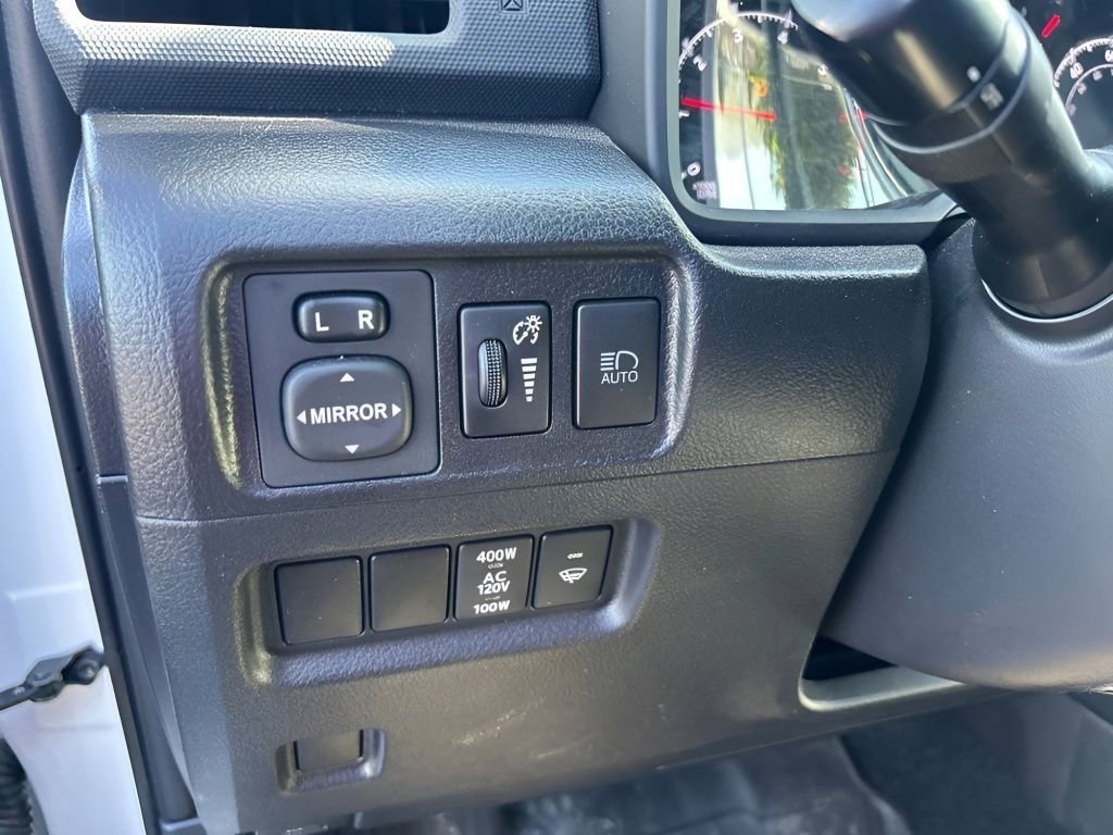Used 2023 Ice Toyota SR5 image 21