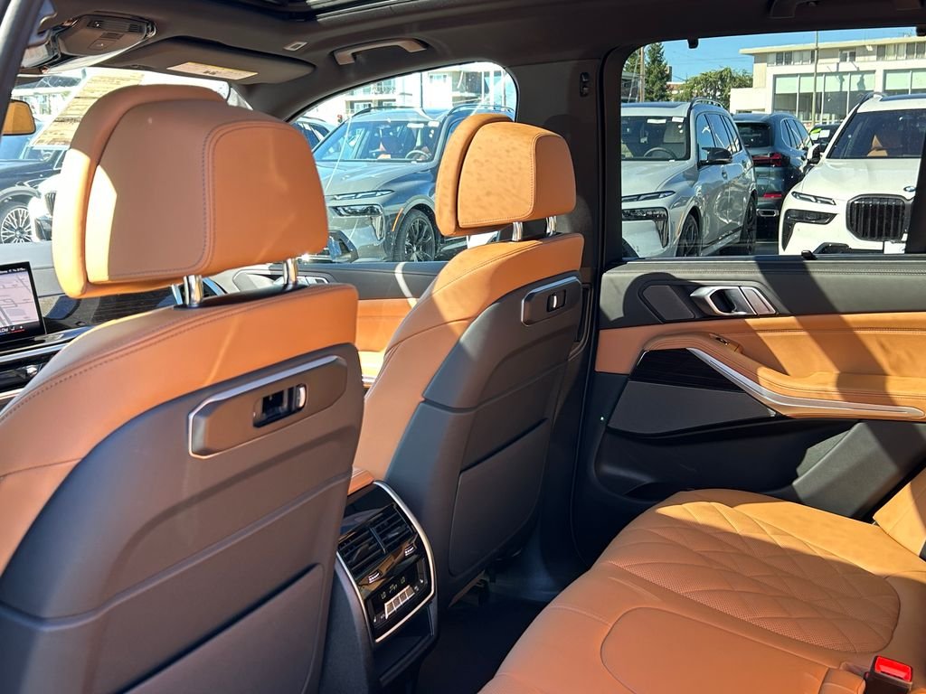 New 2026 Dravit Grey Metallic BMW xDrive40i image 31