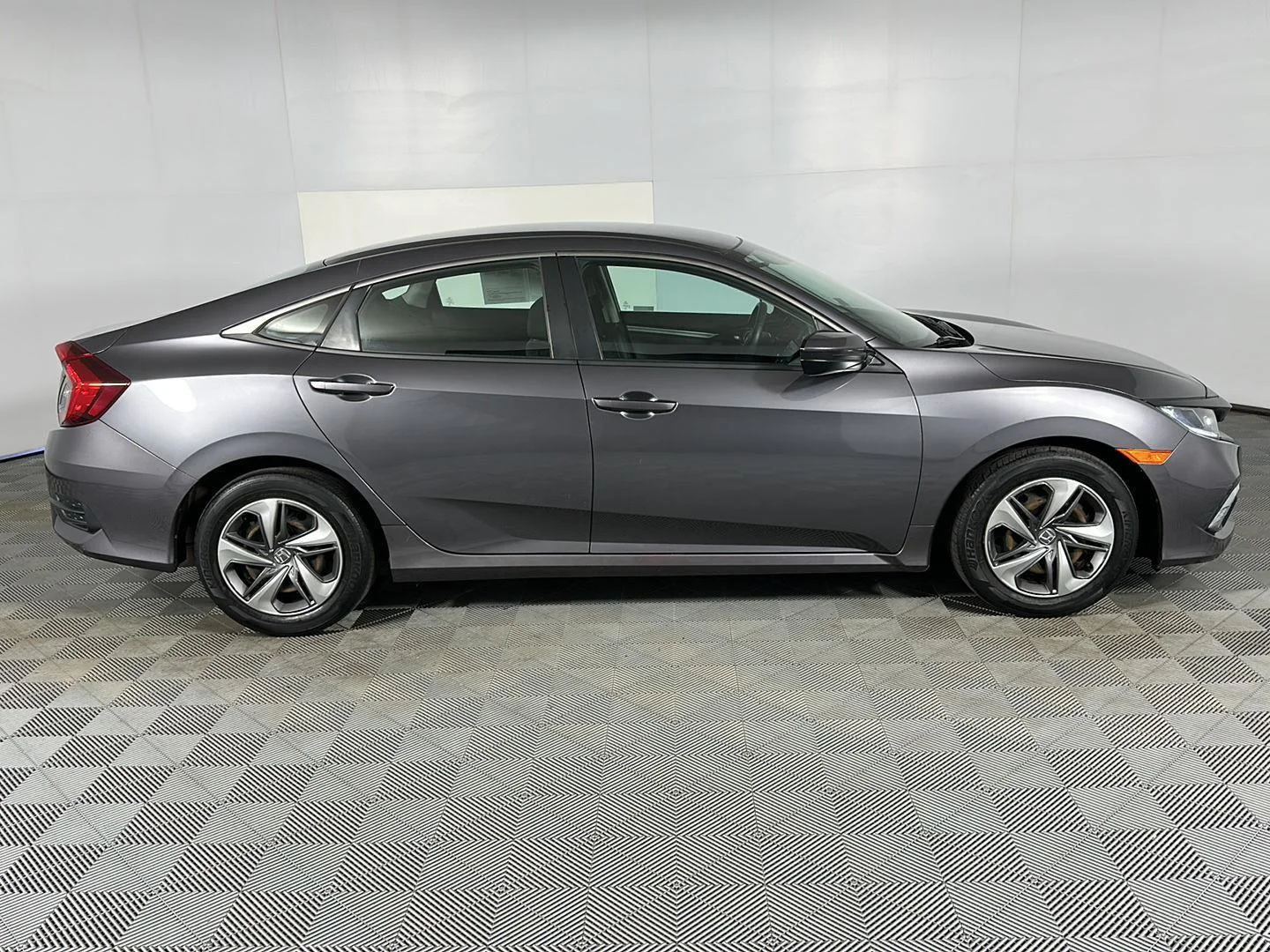 Used 2019 Modern Steel Metallic Honda LX image 28