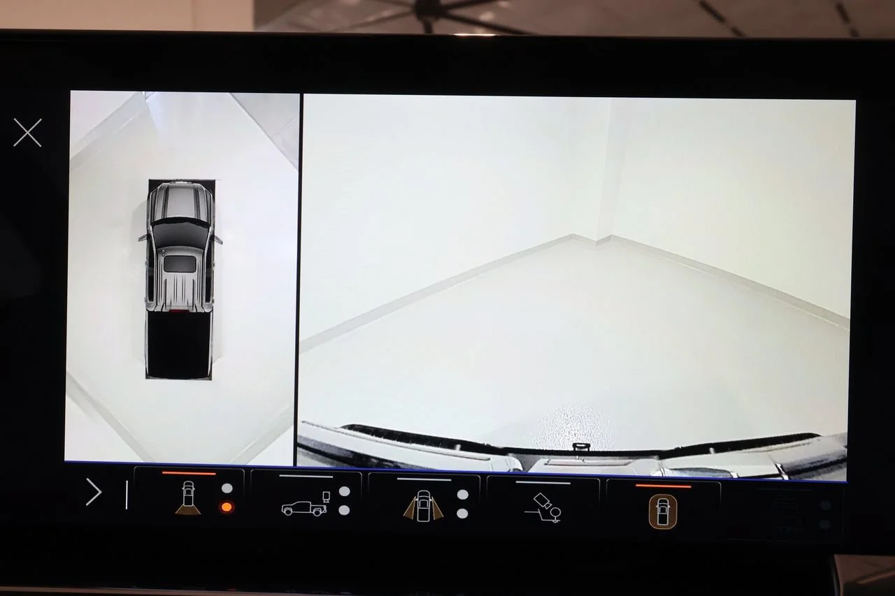 Used 2024 Titanium Rush Metallic GMC Elevation image 14