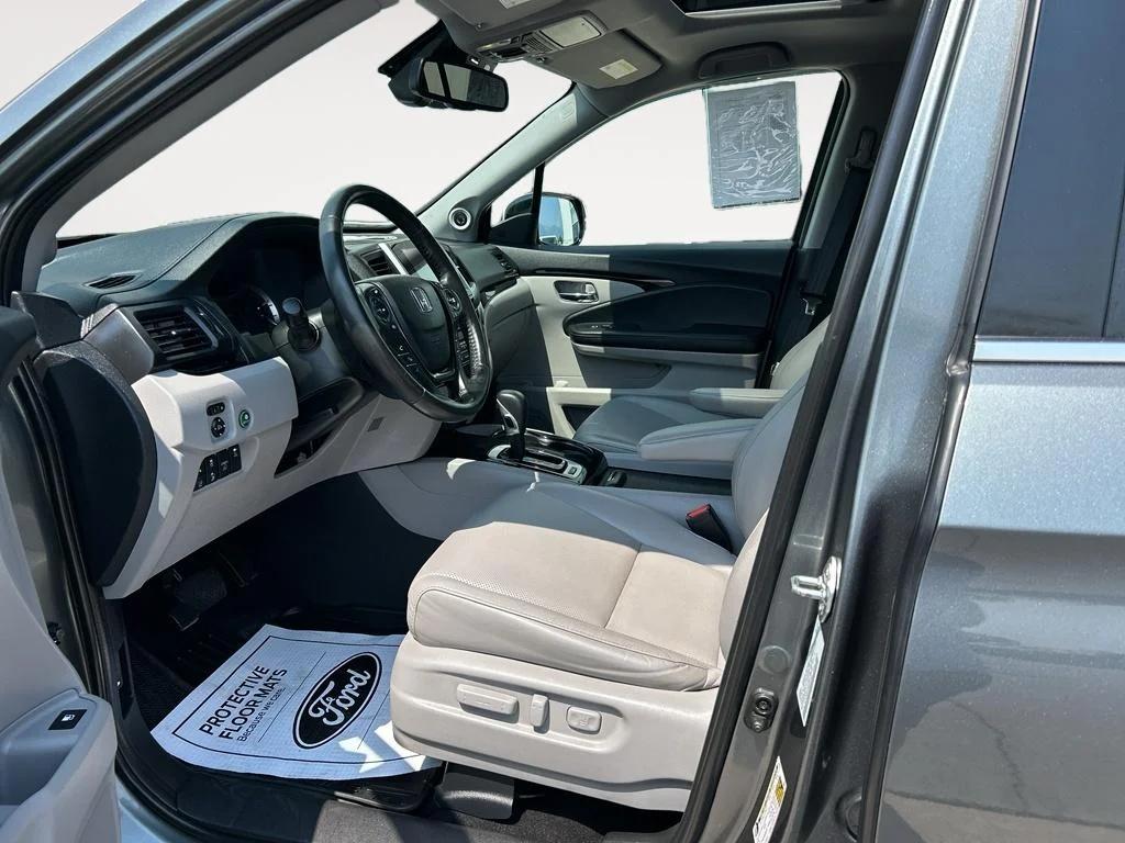 Used 2019 Modern Steel Metallic Honda RTL-E image 6