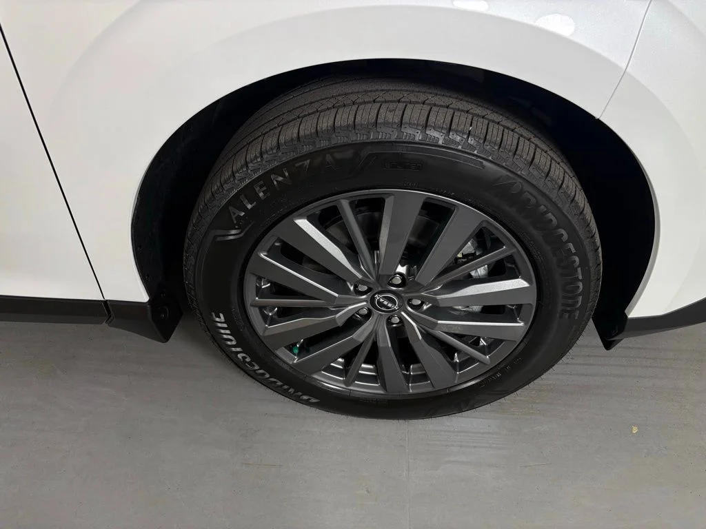 New 2026 White Nissan SL image 10