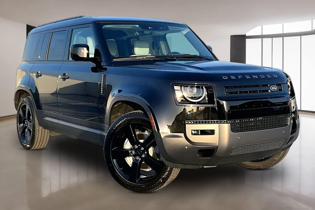 New 2026 Black Land Rover S image 2