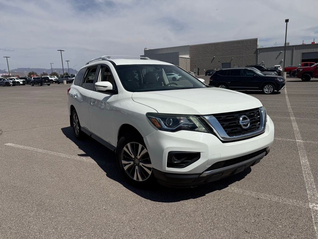 2017 Nissan Pathfinder S 2WD's photo