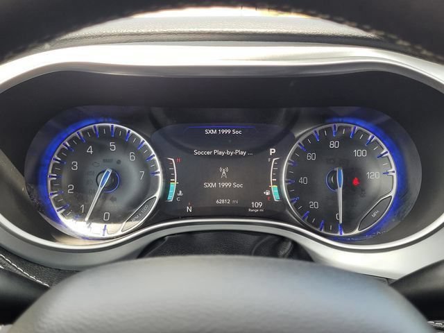 Used 2025 Gray Chrysler Limited image 22