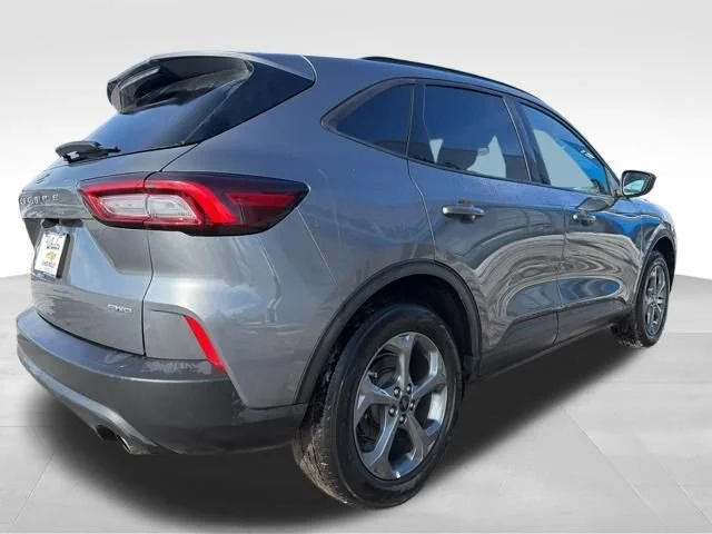 Used 2025 Gray Metal Ford ST-Line image 8