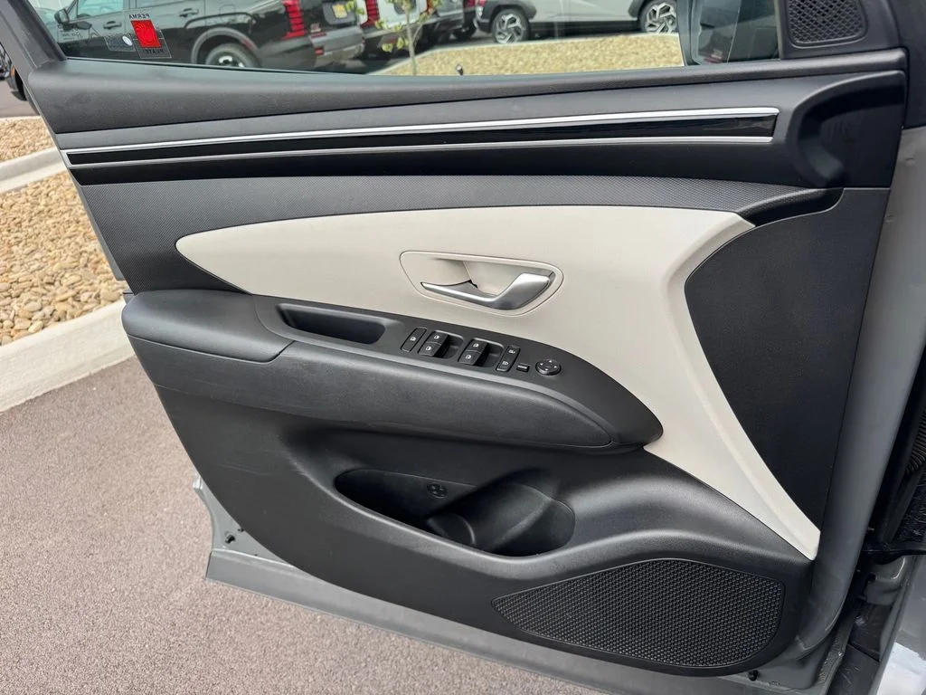Used 2024 Gray Hyundai SEL image 17