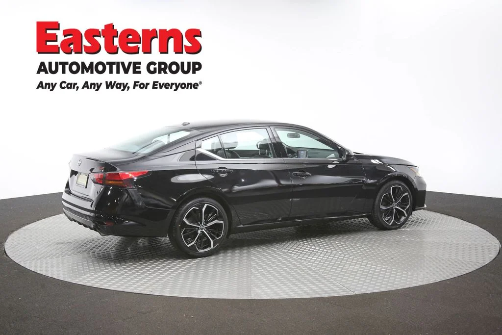Used 2024 Black Nissan 2.5 SR image 42
