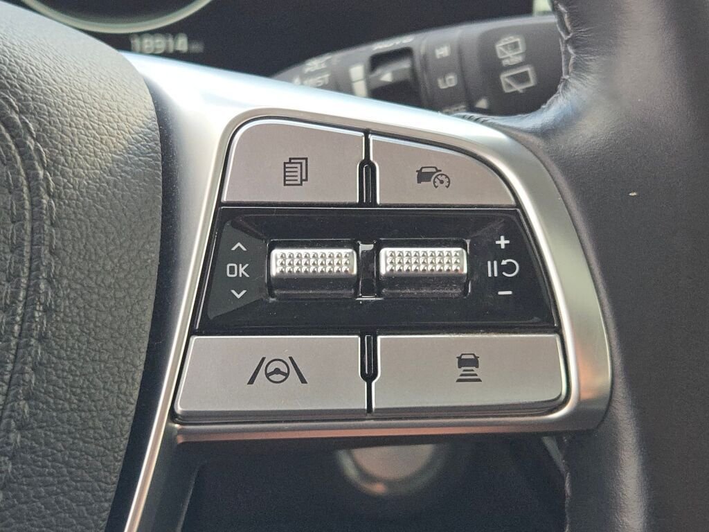 Used 2023 Black Kia SX X-Line image 37