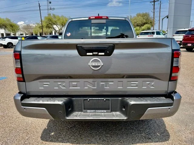 2025 Nissan Frontier SV - Photo 6