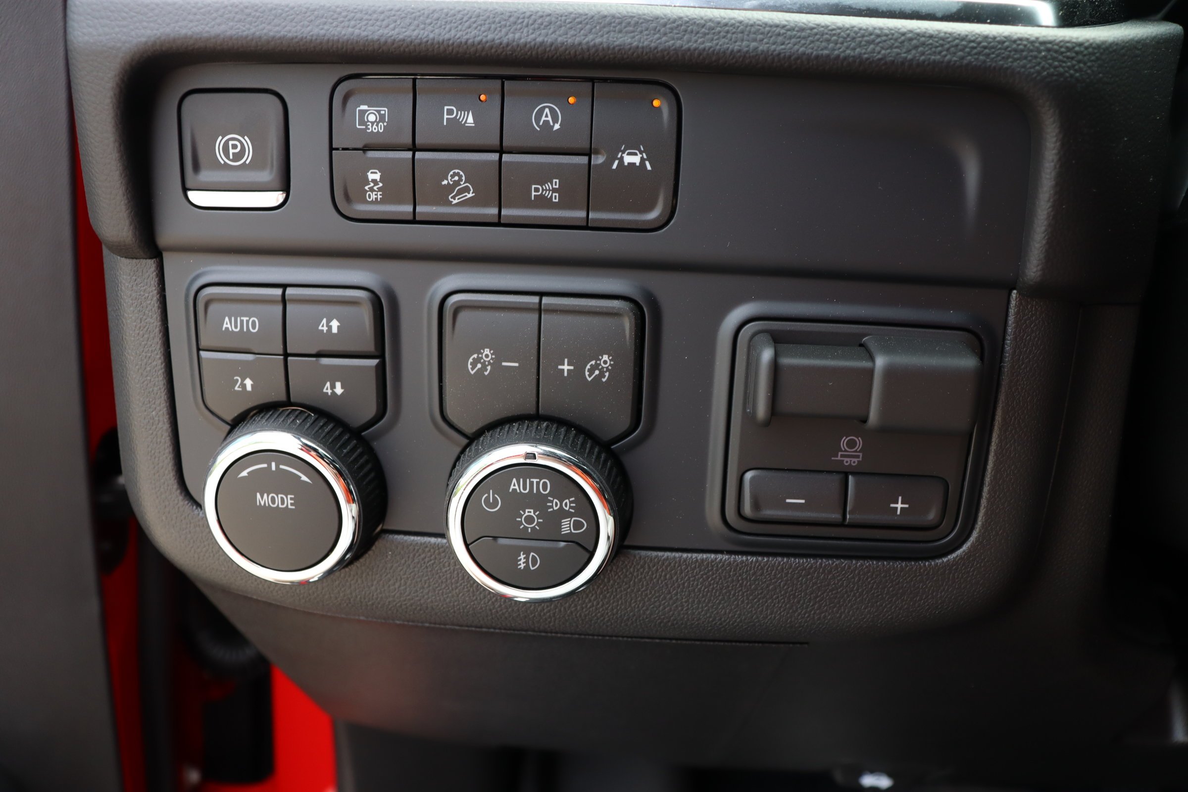 2026 Chevrolet Tahoe LT - Photo 17