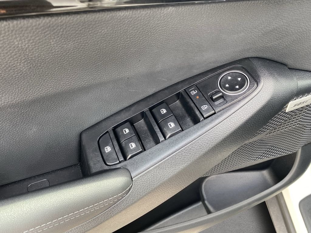 Used 2026 Clear White/Black Roof Kia SX image 18