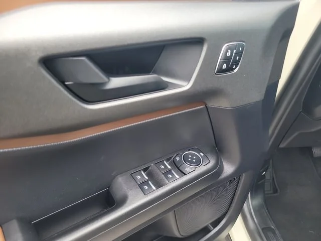 Used 2025 Beige Ford Outer Banks image 17