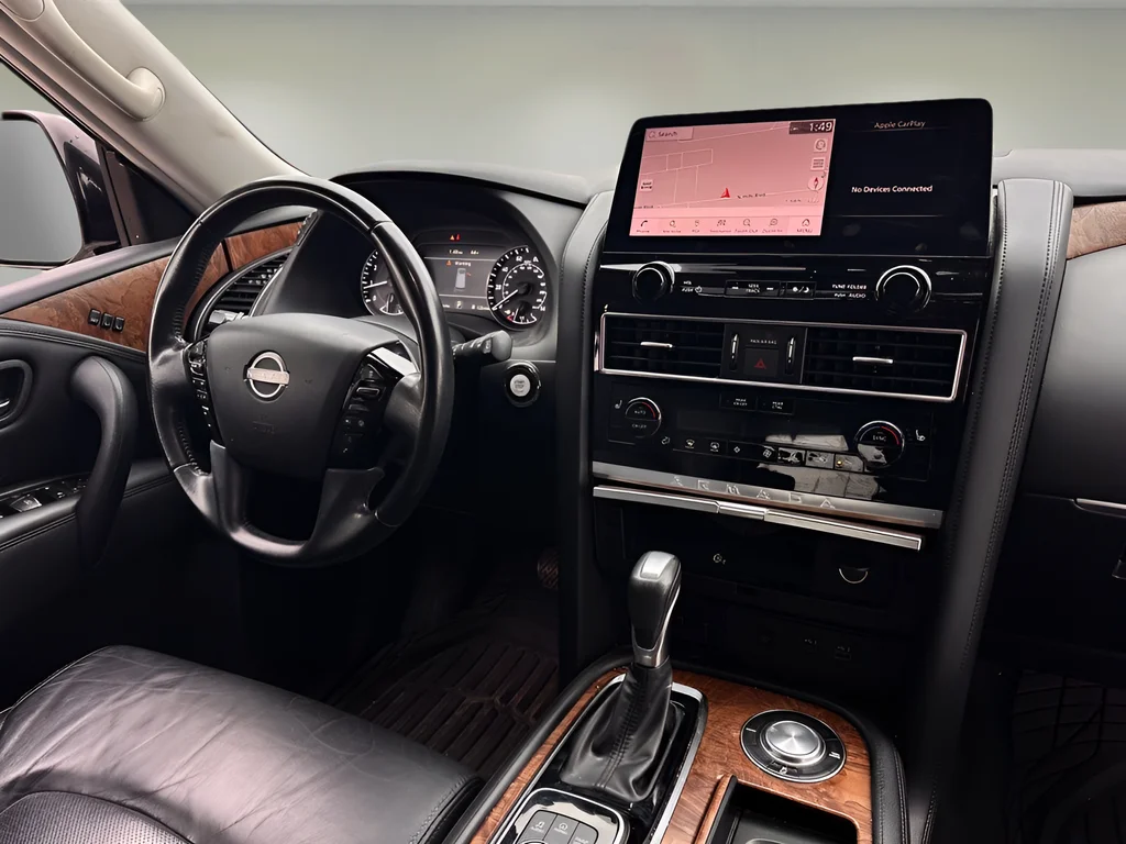 Used 2021 White Nissan SL image 9
