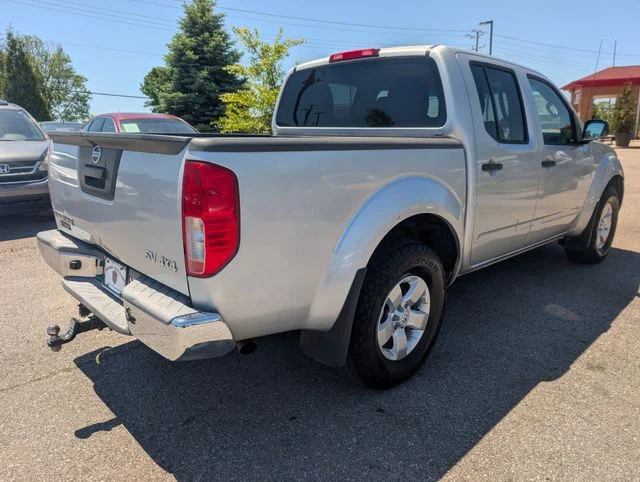 Used 2013 Silver Nissan SV image 6